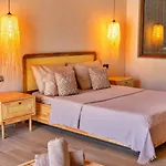 Villa Saribelen 1 Bedroom Secluded With Private Pool Hot Tub *