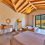 Villa Saribelen 1 Bedroom Secluded With Private Pool Hot Tub *
