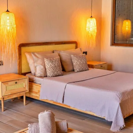 Vilă Saribelen 1 Bedroom Secluded With Private Pool Hot Tub *